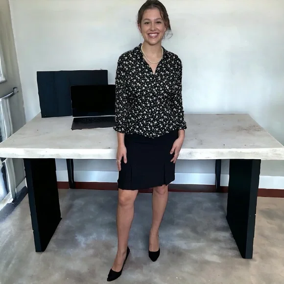 Ann Taylor -Women’s Black Business Skirt -Knee-Length/Double Pleats -Tag Size 4 - Picture 5 of 16